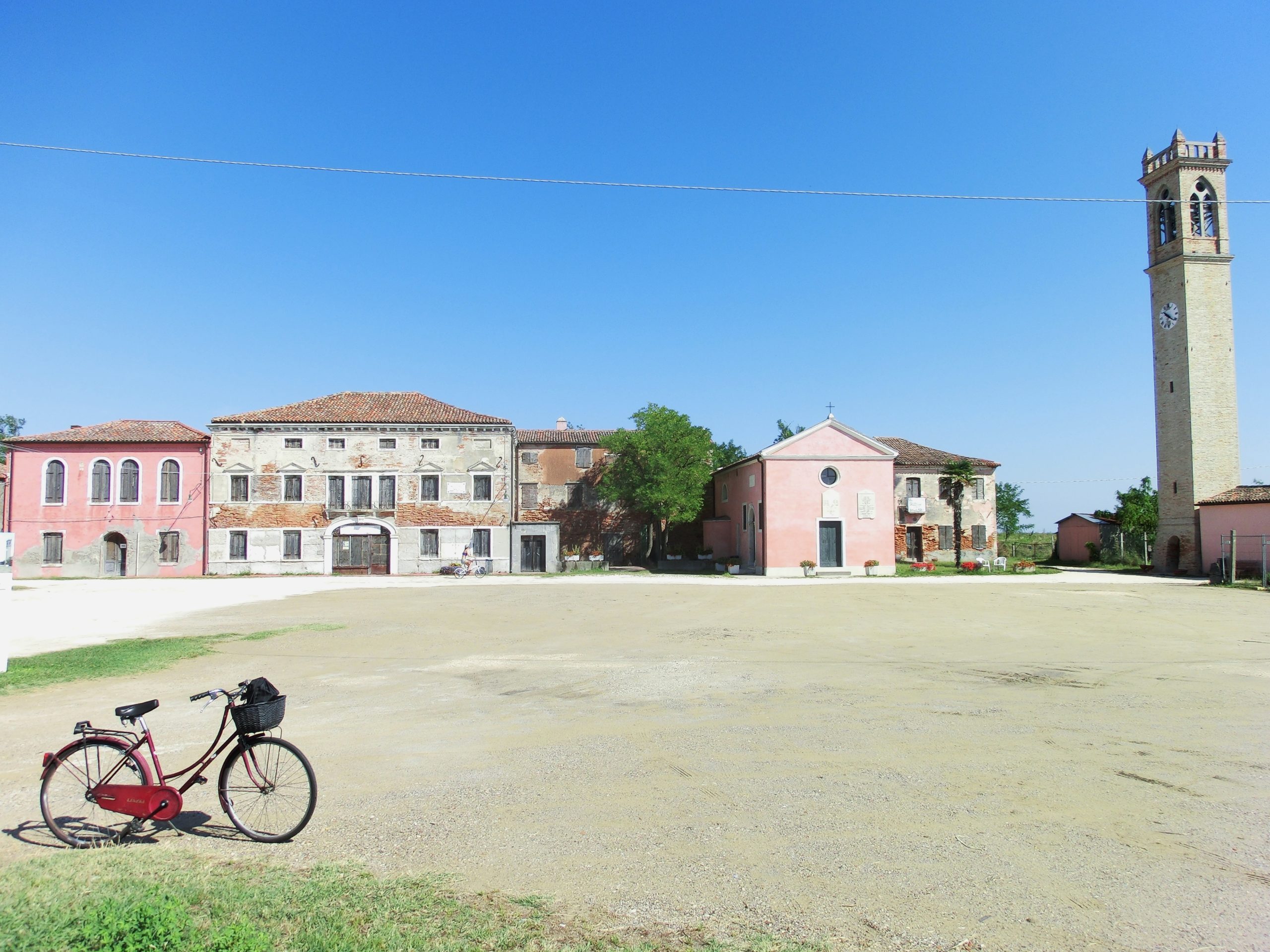 foto di un paesaggio italiano
